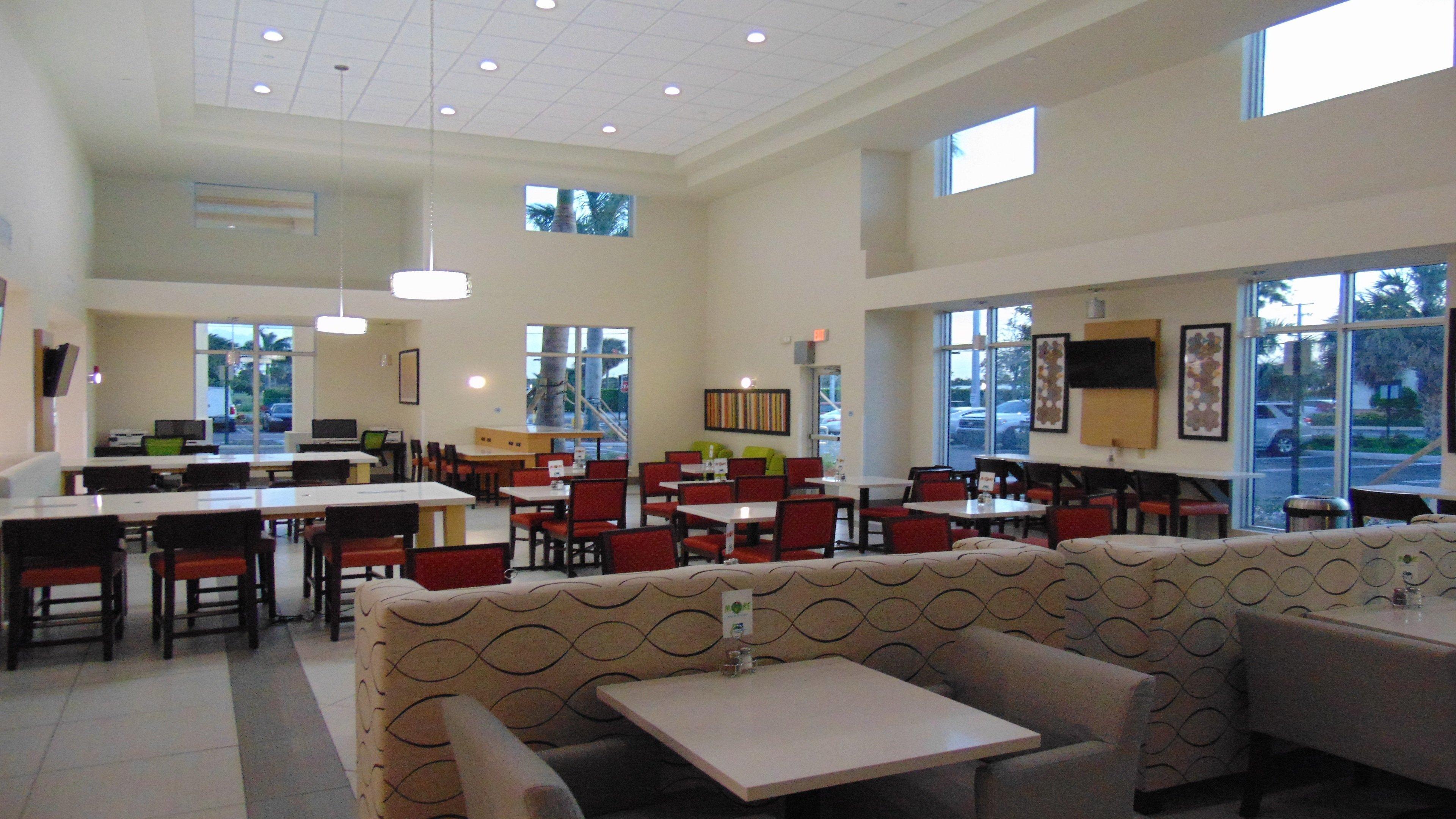 Holiday Inn Express & Suites Boynton Beach West By Ihg المظهر الخارجي الصورة